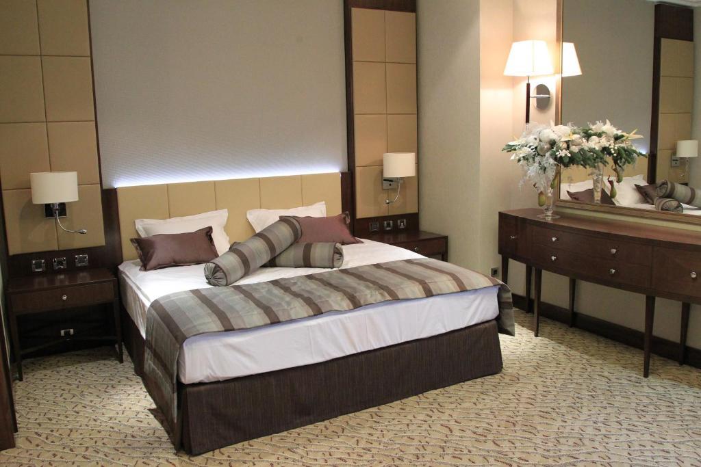 Kharkiv Palace Hotel Værelse billede