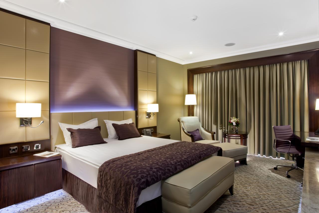 Kharkiv Palace Hotel Værelse billede